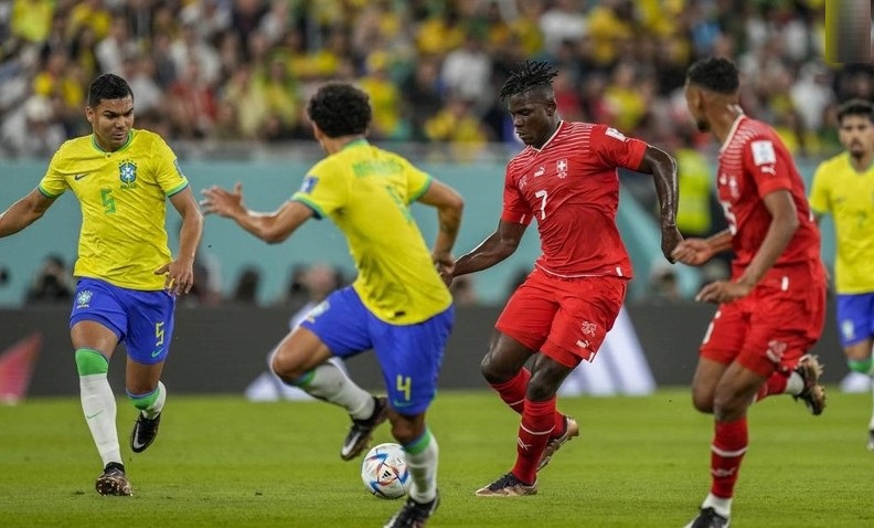 ক্যাসিমিরোর গোলে শেষ ষোলোয় ব্রাজিল