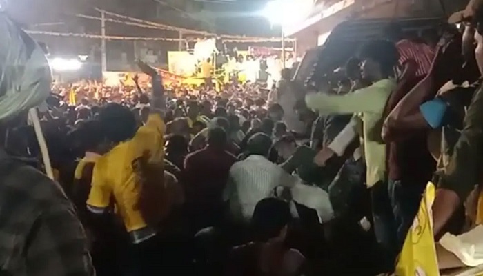 ভারতে পদদলিত হয়ে নারীসহ নিহত ৮