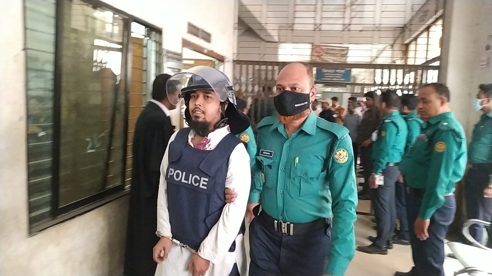 জেলখানায় গোপন অ্যাপসে সাংগঠনিক কার্যক্রম চালায় জঙ্গিরা