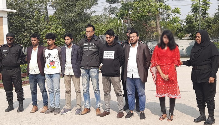 ফেসবুকে ভুয়া বিজ্ঞাপন দিয়ে প্রতারণা, গ্রেপ্তার ৭