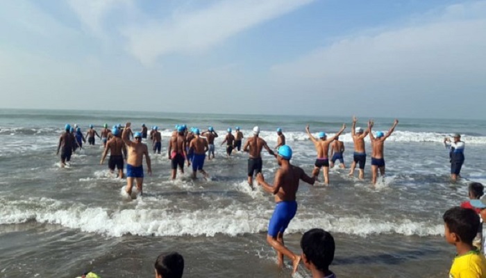 এবার ২০ সাঁতারু পাড়ি দিয়েছেন বাংলা চ্যানেল