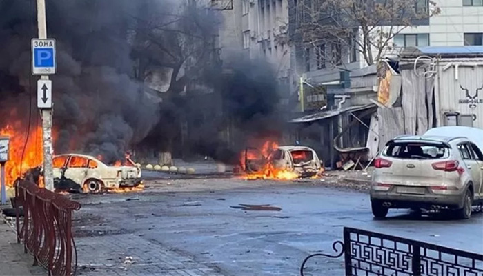 রাশিয়ার হামলায় খেরসন ছাড়ছেন হাজারও মানুষ