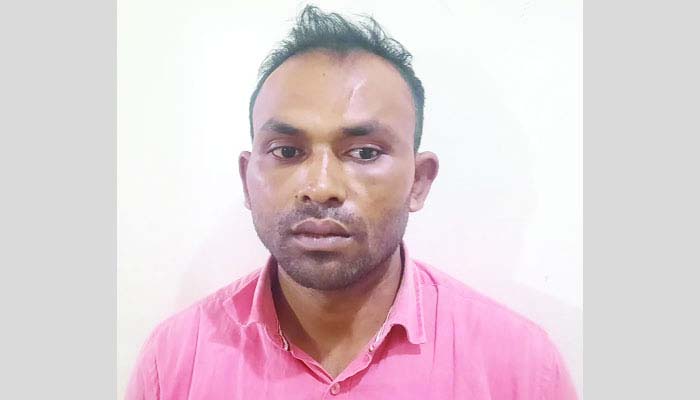 অভিযানে গিয়ে এএসআই আহত