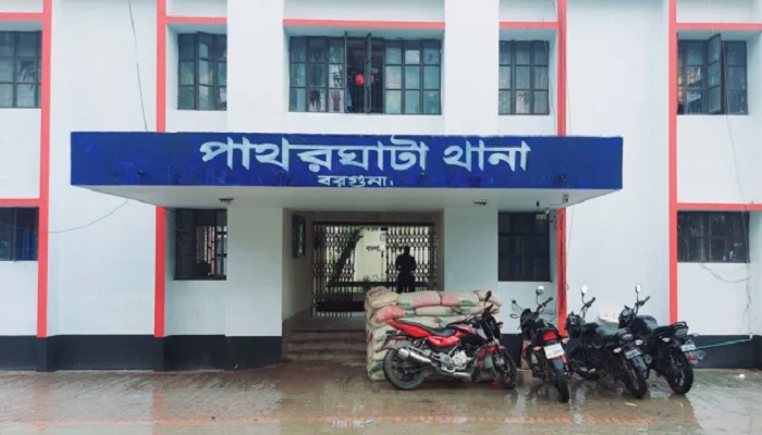 পরকীয়া আসক্ত স্বামীকে ফেরাতে না পেরে স্ত্রীর আত্মহত্যা!