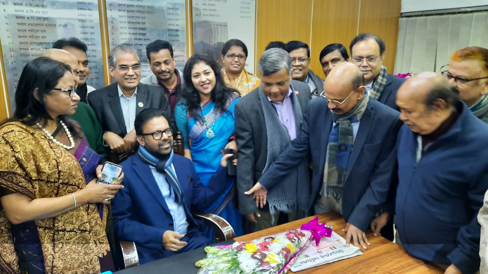 জাতীয় প্রেস ক্লাবের নতুন কমিটির দায়িত্ব গ্রহণ