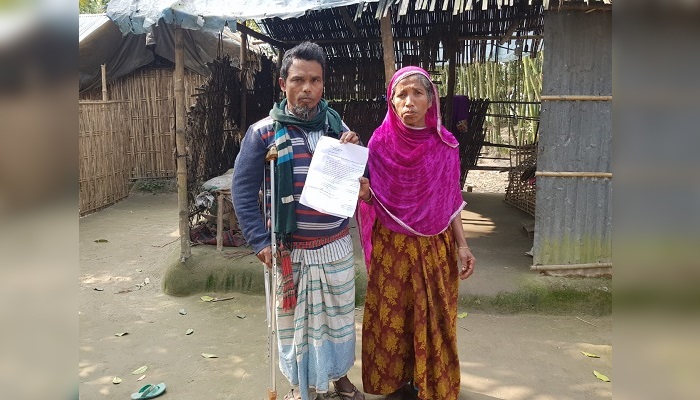 বৃদ্ধার নামে ভিজিডি কার্ড, চাল তোলেন অন্য কেউ