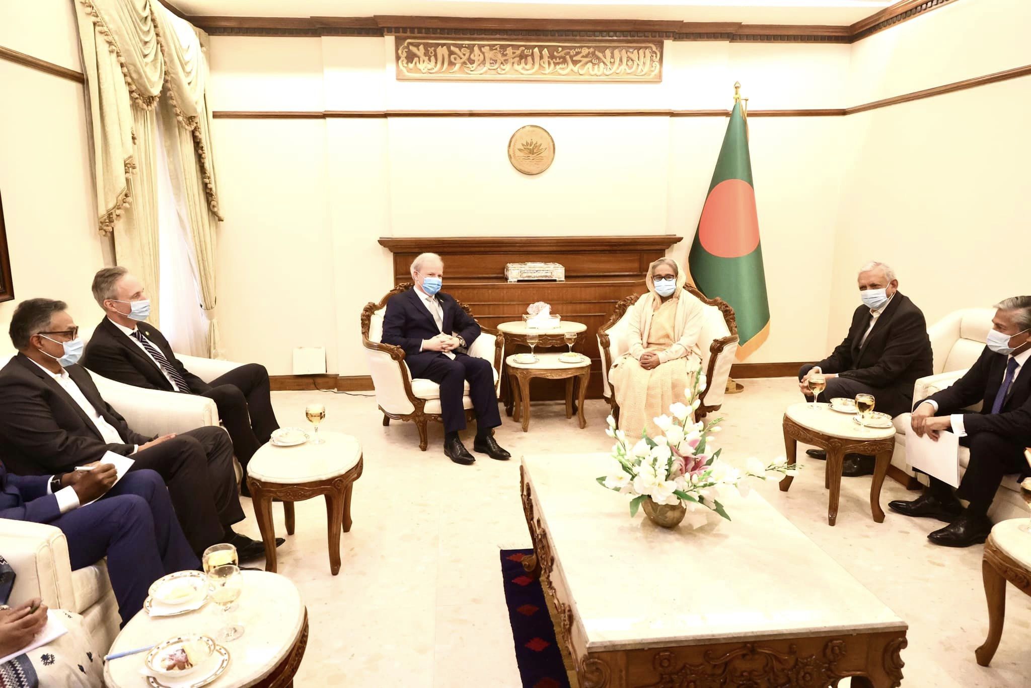 বিশ্ব ব্যাংককে সহায়তা বাড়াতে প্রধানমন্ত্রীর আহ্বান