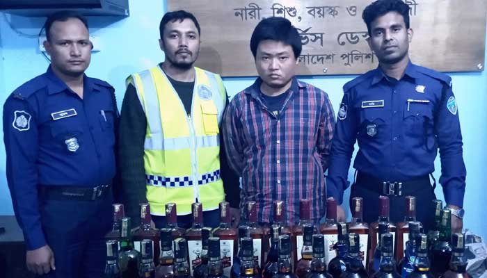 পানছড়িতে সিএনজি, ভারতীয় মদসহ আটক ১