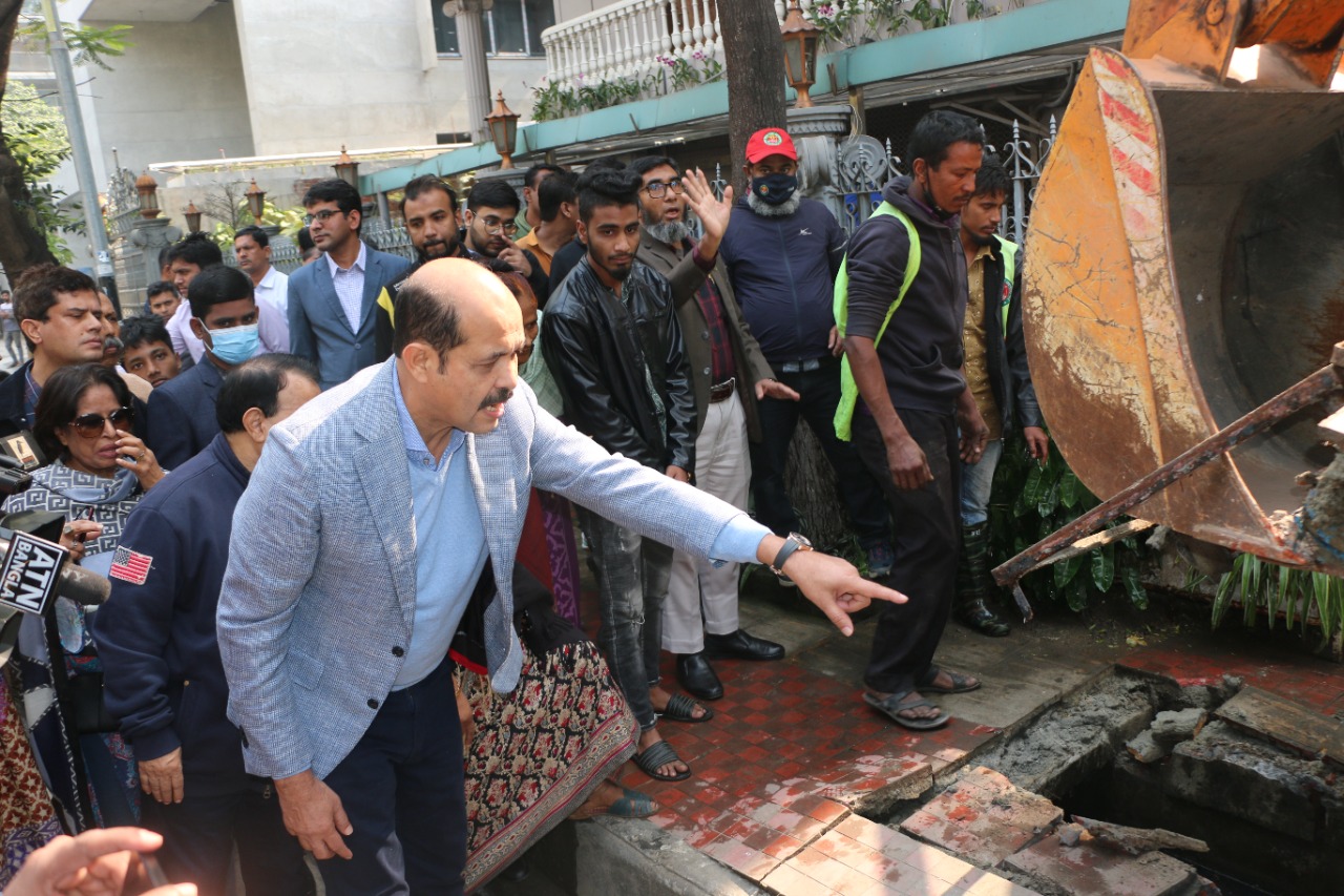 অভিজাত এলাকায় পয়ঃবর্জ্যের অবৈধ সংযোগ দুঃখজনক