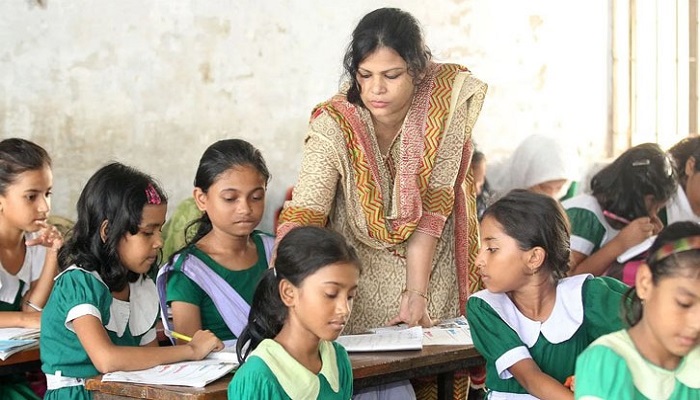 বই পায়নি অনেক শিক্ষার্থী
