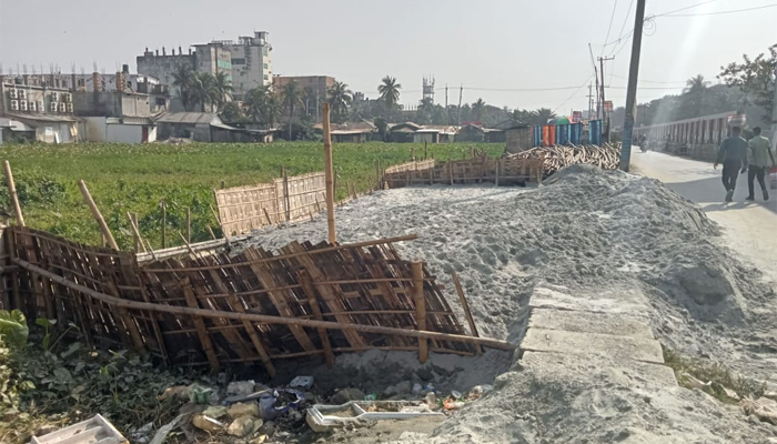 নোয়াখালীতে সরকারি খাস জমি দখলের মহোৎসব