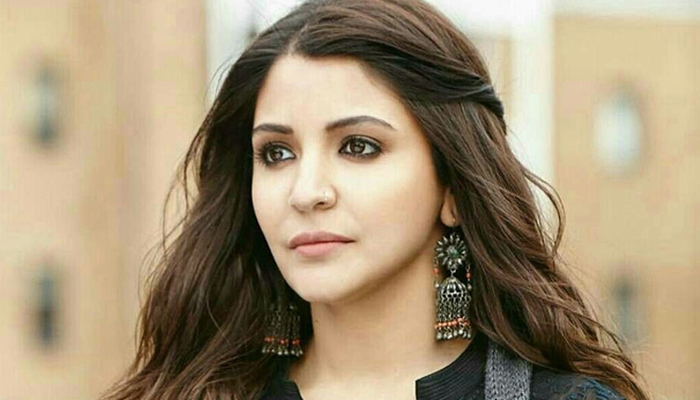 আদালতে আনুশকা শর্মা