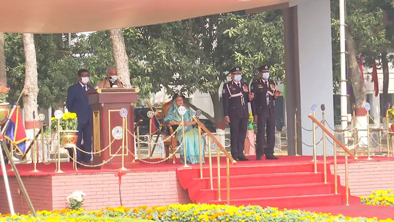 সারদায় প্রশিক্ষণ সমাপনী কুচকাওয়াজে প্রধানমন্ত্রী
