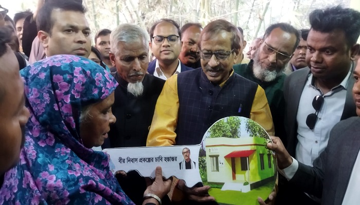 ষড়যন্ত্র করে সরকারের উন্নয়ন বাধাগ্রস্ত করা যাবে না