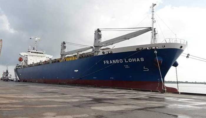 মোংলায় বিদেশি জাহাজে বঙ্গবন্ধু রেলসেতুর যন্ত্রপাতি