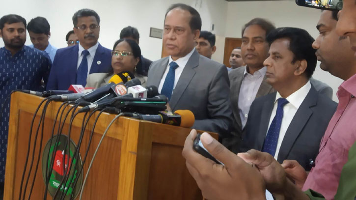 দুদক কমিশনারের রাষ্ট্রপতি হতে আইনি বাধা নেই