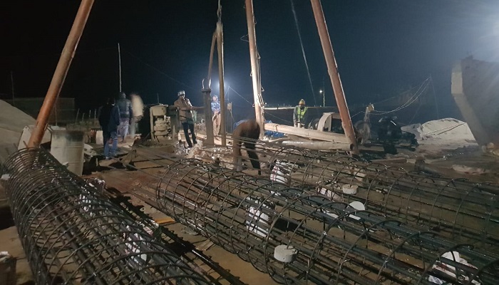 রাতের আঁধারে নিম্নমানের সামগ্রী দিয়ে ব্রিজ নির্মাণ