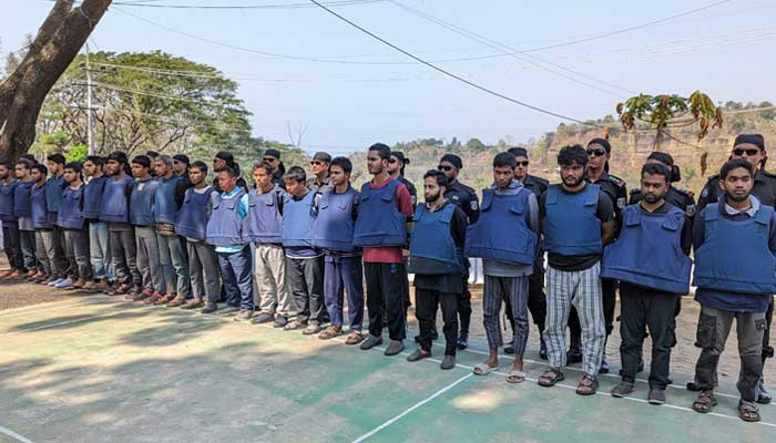 ‘হিজরতকারী’ জঙ্গিদের মধ্যে গ্রেপ্তার ২৫: র‌্যাব