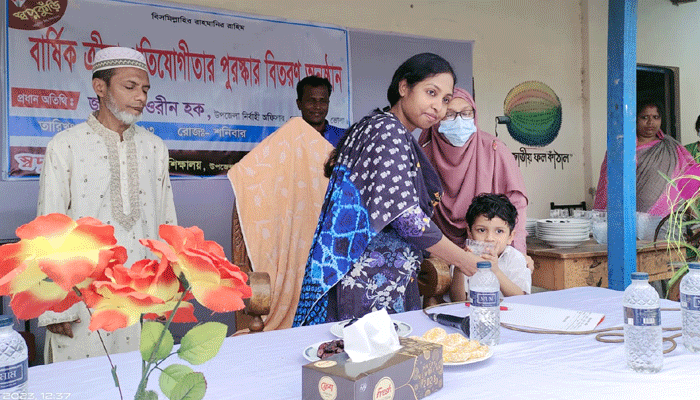 বোরহানউদ্দিনে স্বপ্নকুঁড়ির বার্ষিক ক্রীড়ার পুরস্কার বিতরণ