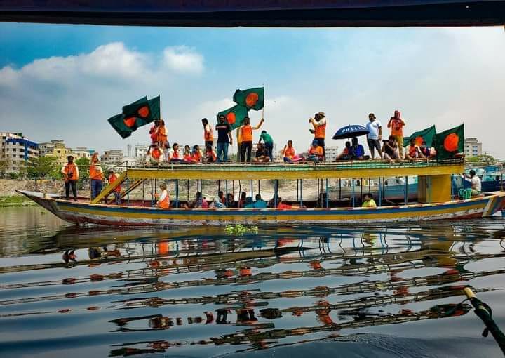 ২৬ মার্চ অভিযাত্রী'র অদম্য পদযাত্রা