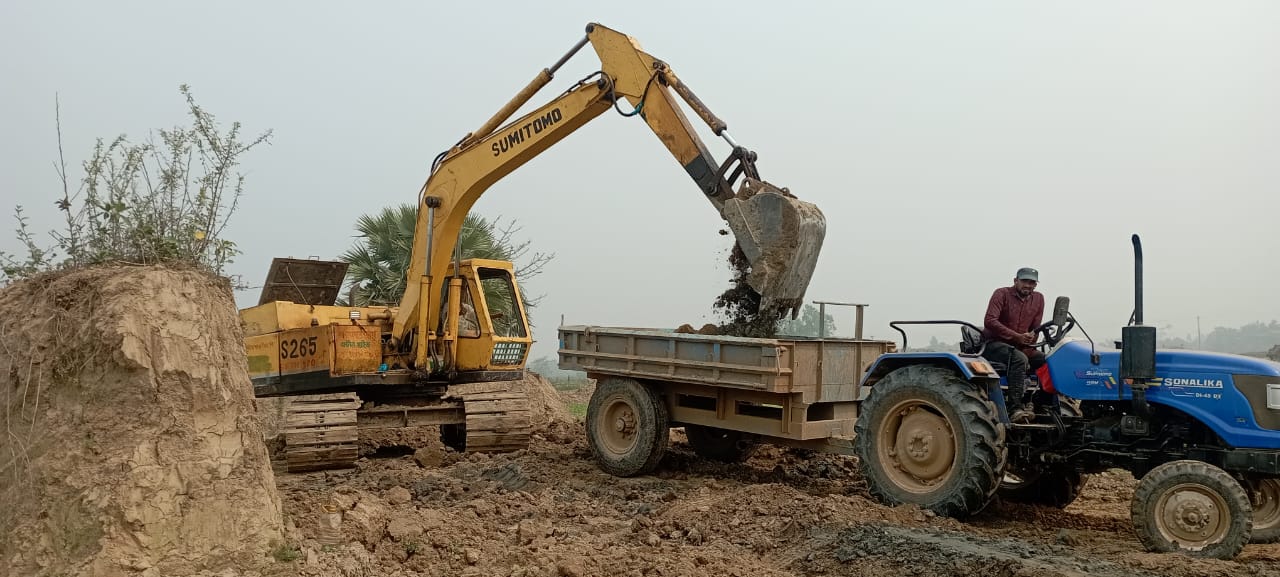 তিতাসে সরকারি জমির মাটি কাটার মহোৎসব