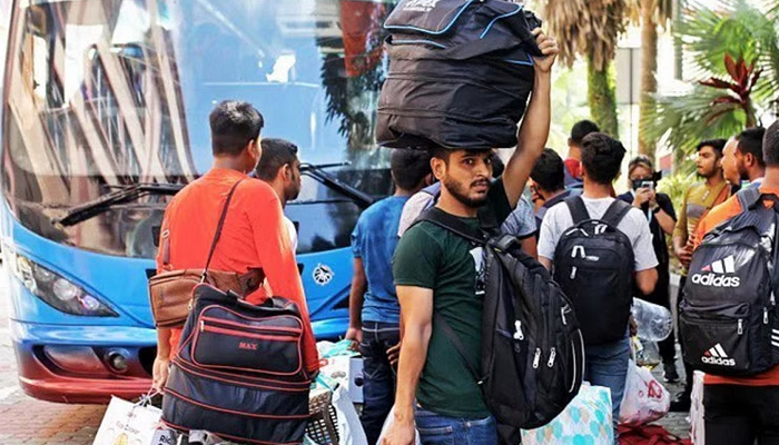 মালয়েশিয়ায় ২২৬ বাংলাদেশি ও নেপালি উদ্ধার