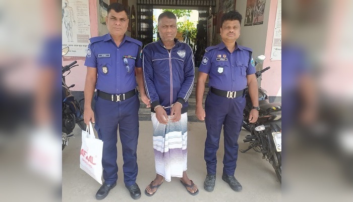 নওগাঁর ৭ মামলার সাজাপ্রাপ্ত আসামি গ্রেপ্তার