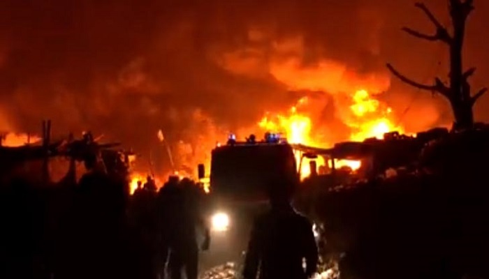 দিল্লিতে মার্কেটে ভয়াবহ অগ্নিকাণ্ড