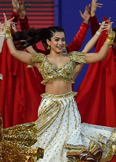 আইপিএলের উদ্বোধনী মঞ্চ মাতালেন রাশমিকা