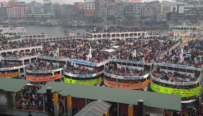 দুইদিন আগে লঞ্চে ঈদযাত্রা