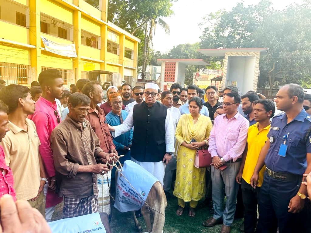 বেকারদের কর্মসংস্থানের লক্ষ্যে কাজ করে যাচ্ছেন প্রধানমন্ত্রী