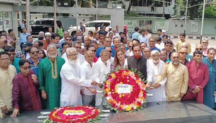 মার্কিন ভিসানীতির বিষয়ে মন্তব্য করতে নারাজ ইসি আলমগীর