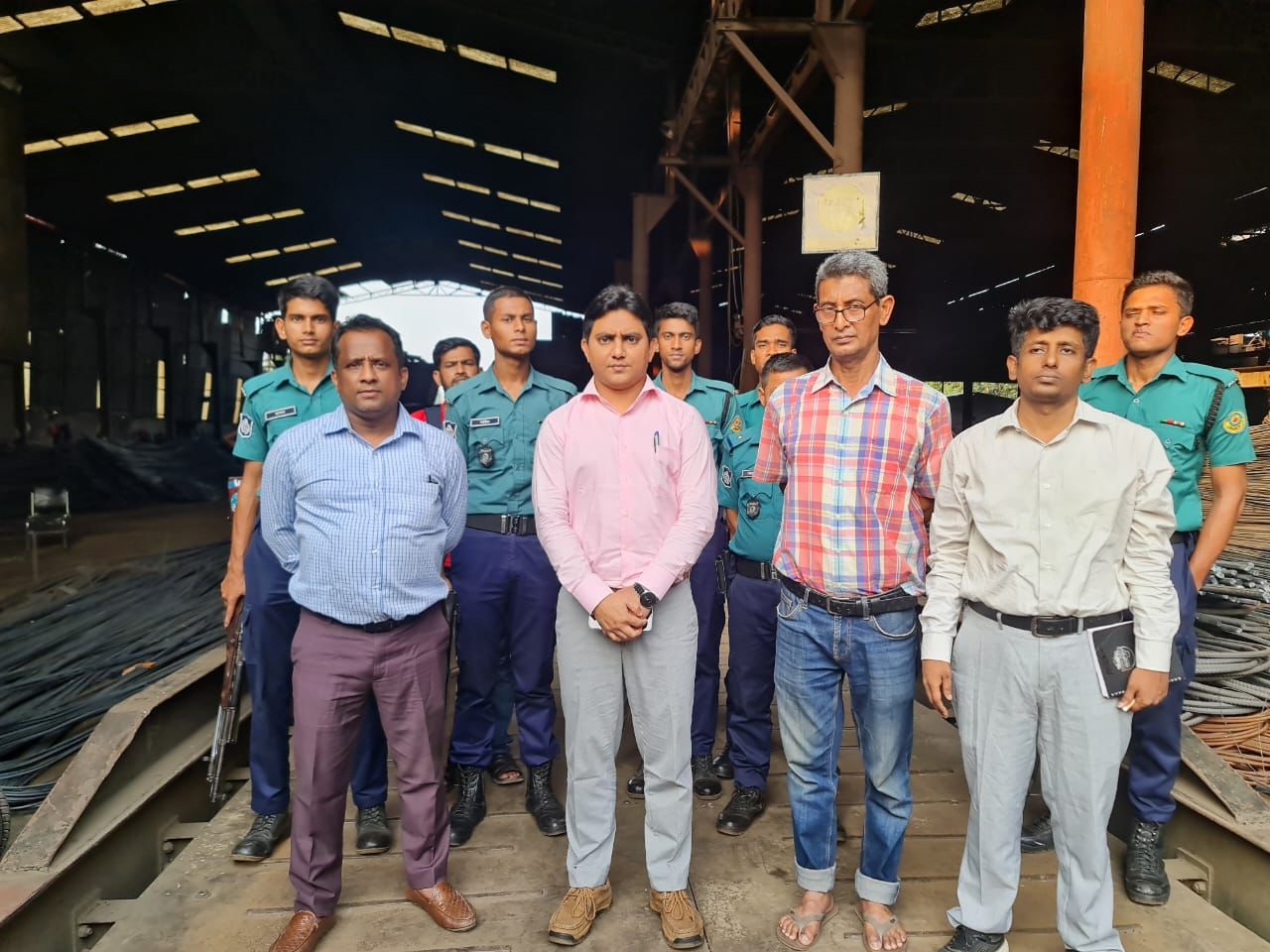 চট্টগ্রামে পরিবেশ দূষণকারী সালেহ স্টীল মিল সিলগালা