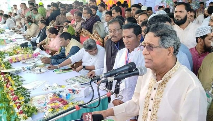 দেশে ১৭ কোটি মানুষ, কিন্তু খাদ্যের অভাব নেই