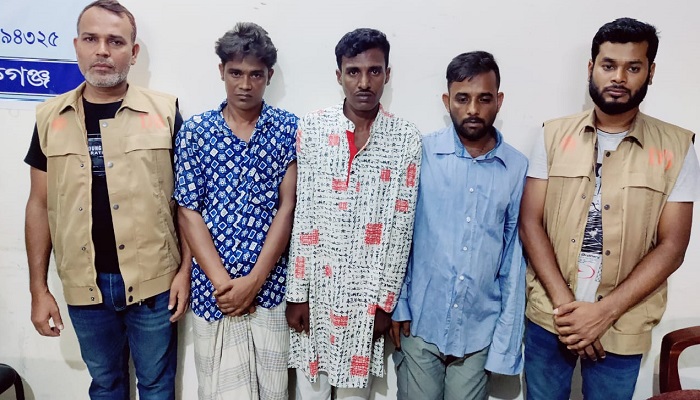 সিংগাইরে ৮ লাখ টাকার মাদকসহ গ্রেপ্তার তিন