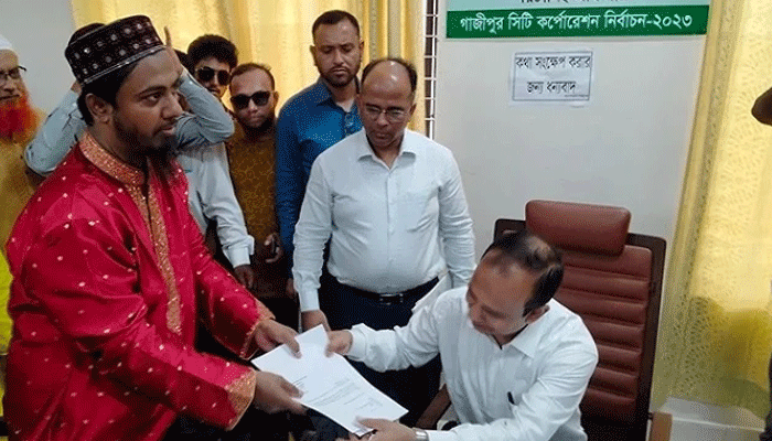 আজমত উল্লাকে সমর্থন দিলেন মামুন মণ্ডল