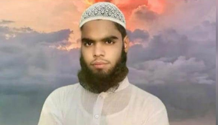 কলেজছাত্রীকে বাসায় ঢুকে কুপিয়ে হত্যায় অভিযুক্ত গৃহশিক্ষক গ্রেপ্তার