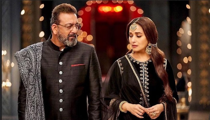 শ্যুটিংয়ের আগে যে চুক্তি করতে হয়েছিলো মাধুরীকে
