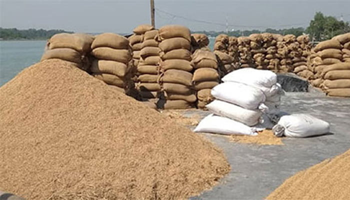 ৪০ লাখ টাকা আত্মসাতের অভিযোগ