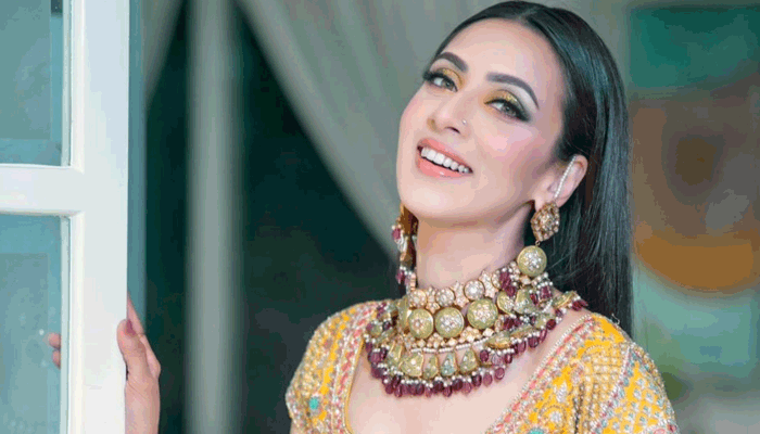 কলকাতায় সেরা অভিনেত্রী মিম