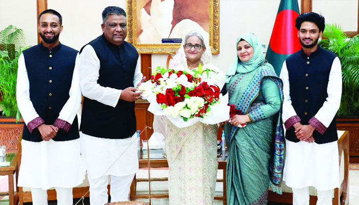 মেয়র নয়, সেবক হিসেবে কাজ কর