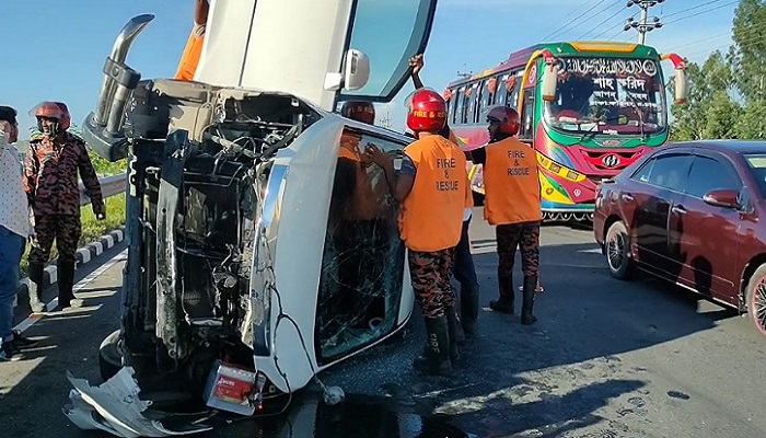 ঢাকা-মাওয়া এক্সপ্রেসওয়েতে পুলিশ কনস্টেবলসহ নিহত ২