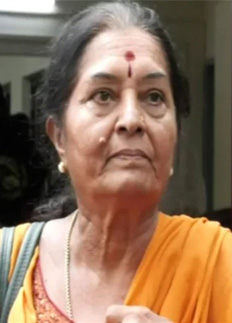 ছেলে ও পুত্রবধূর হাতে মার খেলেন অভিনেত্রী