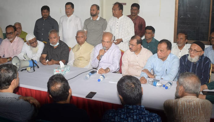 জোর করে ক্ষমতায় বসাতে বিএনপি বিদেশী ঘটক নিয়োগ করেছে