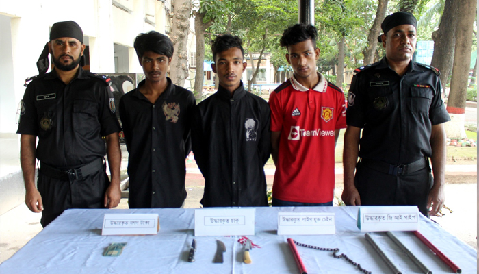 পিচ্চি জয় গ্রুপের তিনজন গ্রেপ্তার
