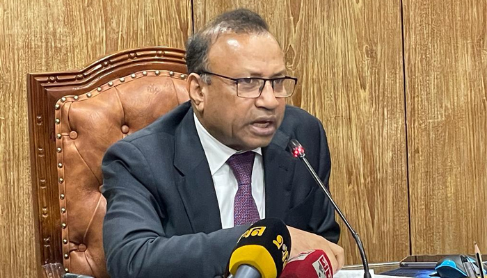 ডেঙ্গুর লার্ভা পেলেই গ্যাস-পানি বন্ধের নির্দেশ