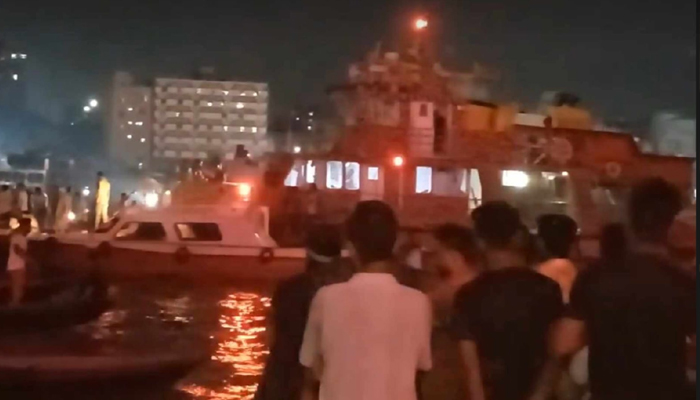 বুড়িগঙ্গায় ওয়াটার বাসডুবি, ৩ জনের মরদেহ উদ্ধার, নিখোঁজ ৩৫