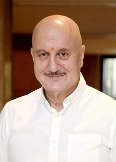 রবীন্দ্রনাথের বেশে অনুপম খের