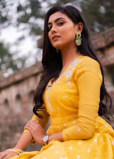 বাংলাদেশে এসে ‘প্রিয়তমা’ দেখলেন ইধিকা