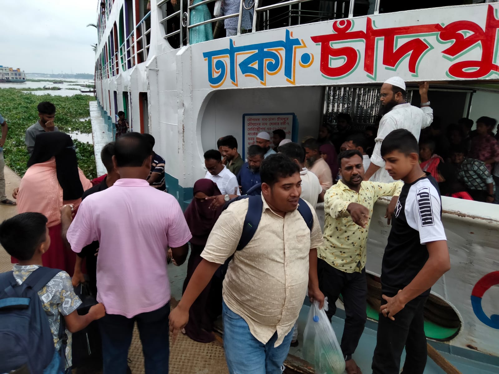 ঈদ শেষে ভোগান্তি ছাড়াই ঢাকায় ফিরছে মানুষ
